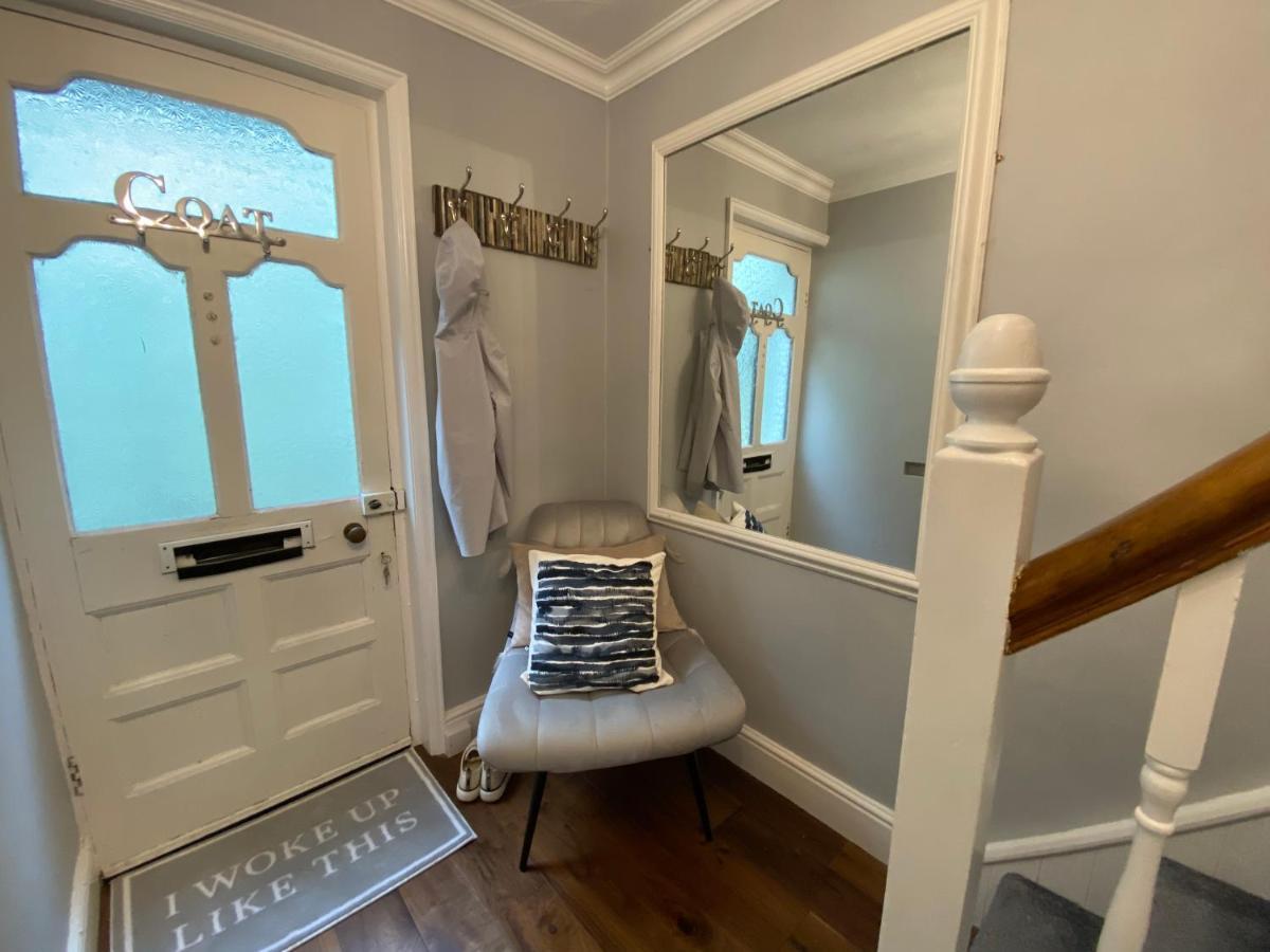 Beautiful 5 Bedroom, Amazing Water & Valley Views Dartmouth Exteriér fotografie