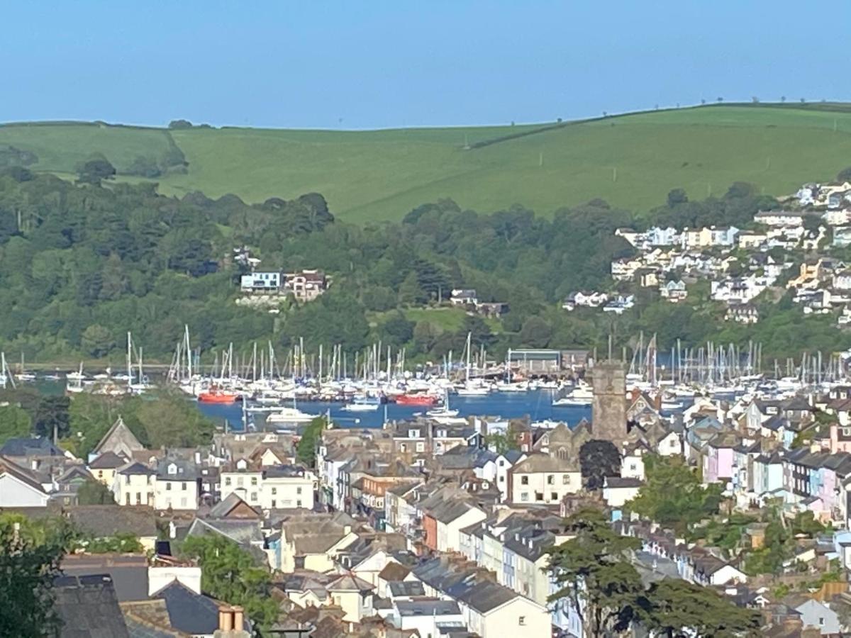 Beautiful 5 Bedroom, Amazing Water & Valley Views Dartmouth Exteriér fotografie