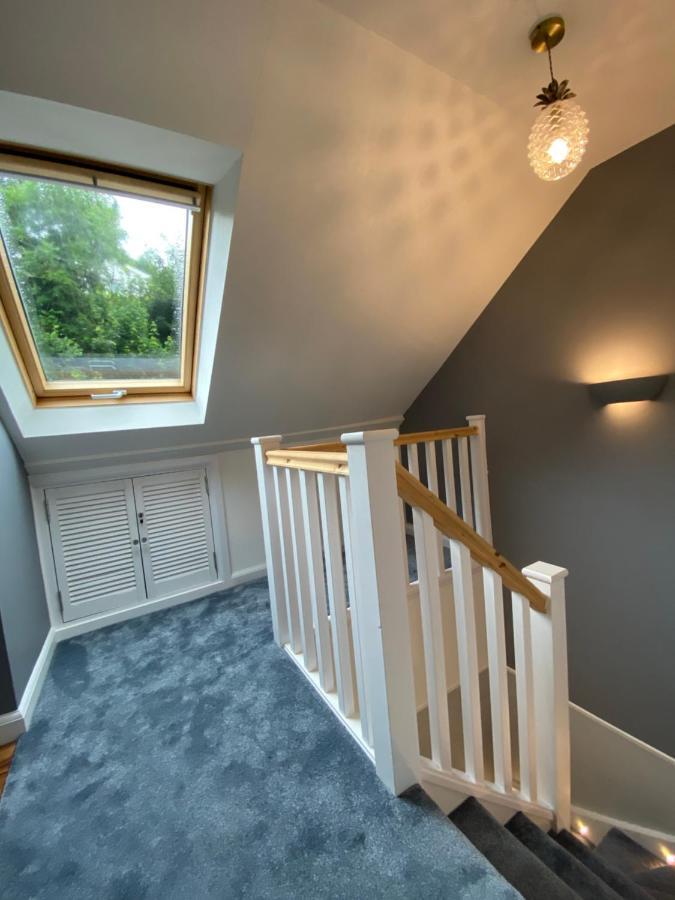 Beautiful 5 Bedroom, Amazing Water & Valley Views Dartmouth Exteriér fotografie