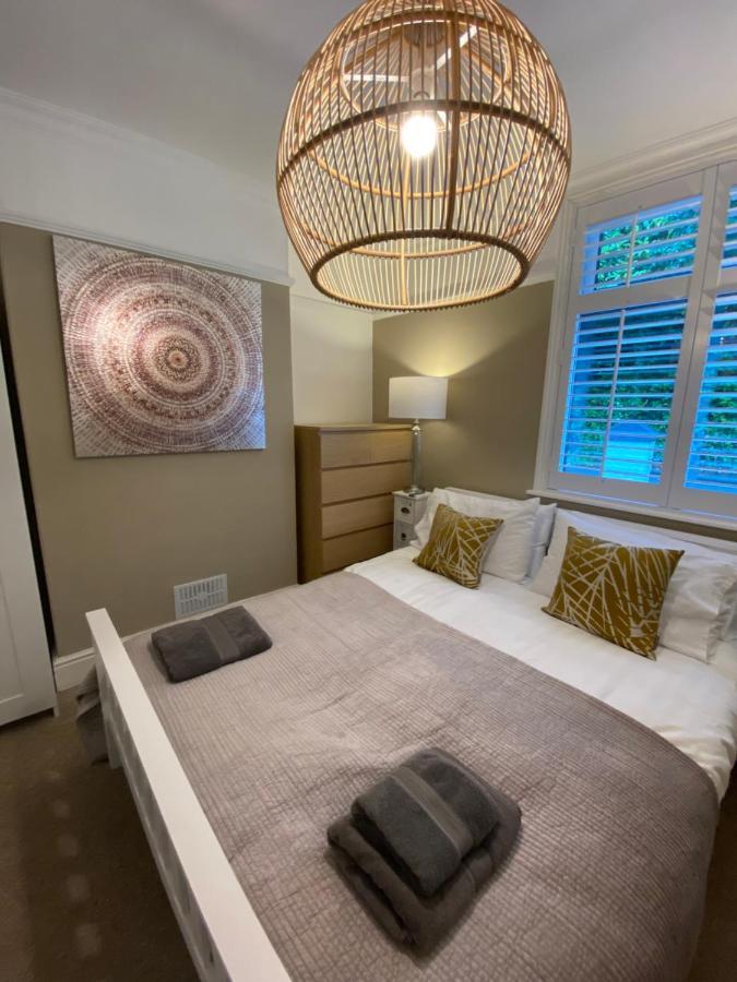 Beautiful 5 Bedroom, Amazing Water & Valley Views Dartmouth Exteriér fotografie