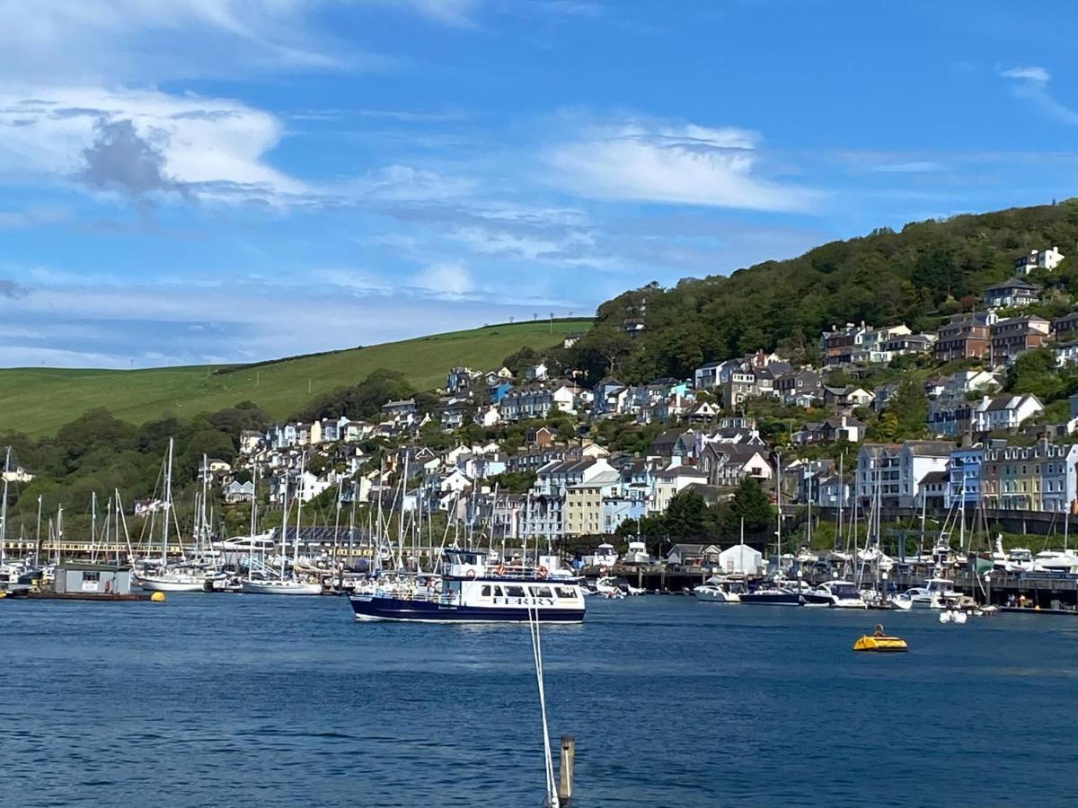 Beautiful 5 Bedroom, Amazing Water & Valley Views Dartmouth Exteriér fotografie