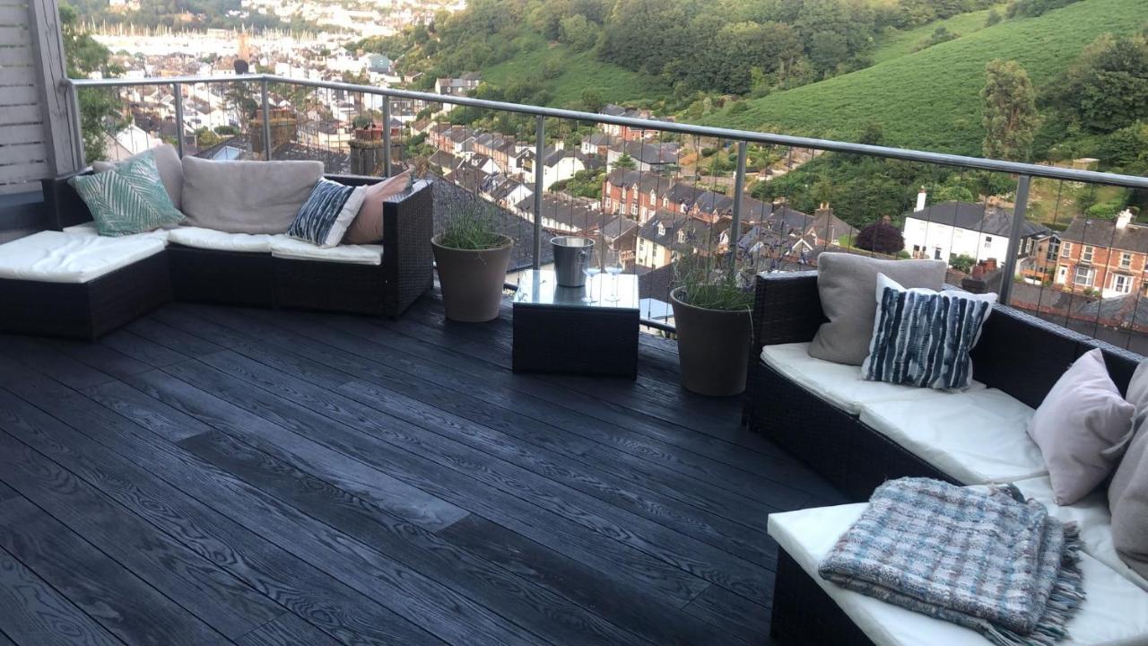 Beautiful 5 Bedroom, Amazing Water & Valley Views Dartmouth Exteriér fotografie